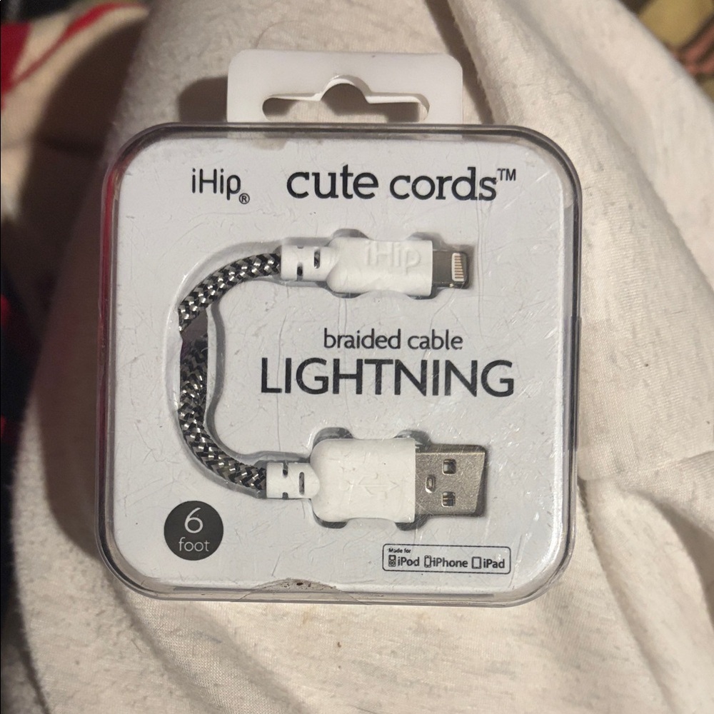 h.i.p. Cute Cords Braided Lightning Cable - Black and White
